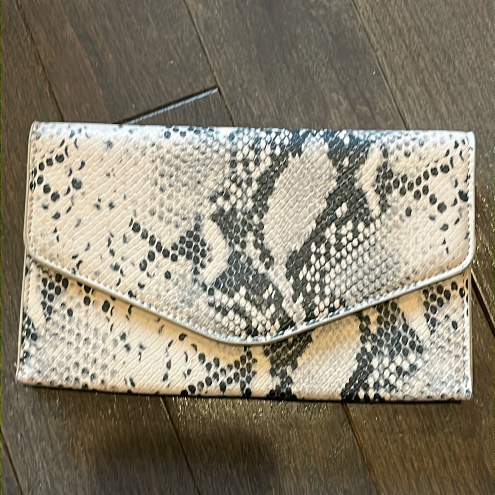 Steve Madden Snake print clutch